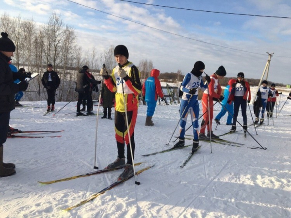 Депутат Тюменской гордумы помогает детям приобщиться к спорту