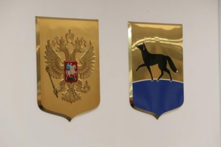 На кресло главы Сургута претендуют сиделка, психолог, фрилансер и депутат