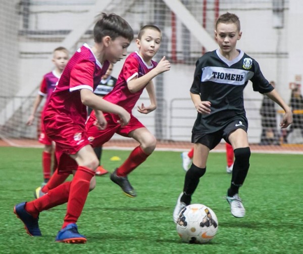 Тюменские футболисты одержали две победы на турнире в Казани Тюменские футболисты одержали две победы на турнире в Казани