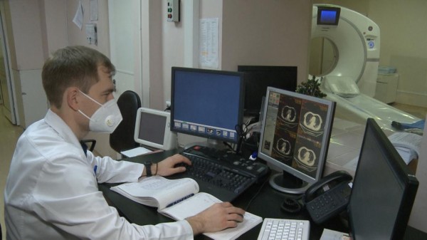 В Тюмени стали проводить операции по эндопротезированию онкопациентам
