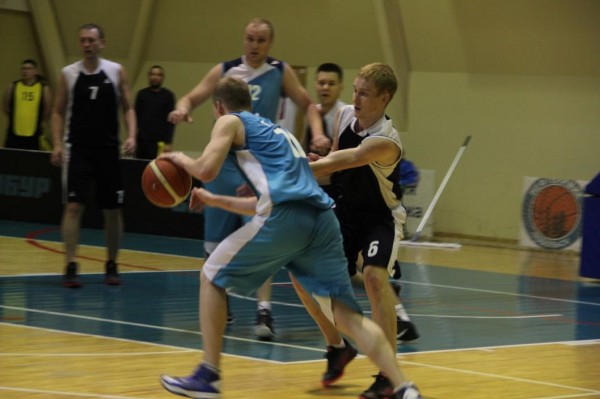 Жители муниципалитетов Тюменской области смогут войти в региональную баскетбольную лигу "Врата Сибири"