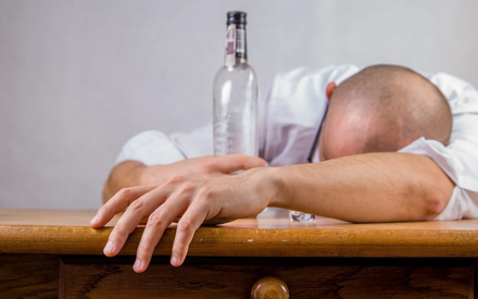 Выжить утром 1 января: НАШИ способы борьбы с похмельем Выжить утром 1 января: НАШИ способы борьбы с похмельем