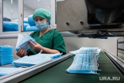 Коронавирус: последние новости 9 января. В РФ предсказали судьбу COVID-19 в этом году, новый штамм опасен для шести категорий детей