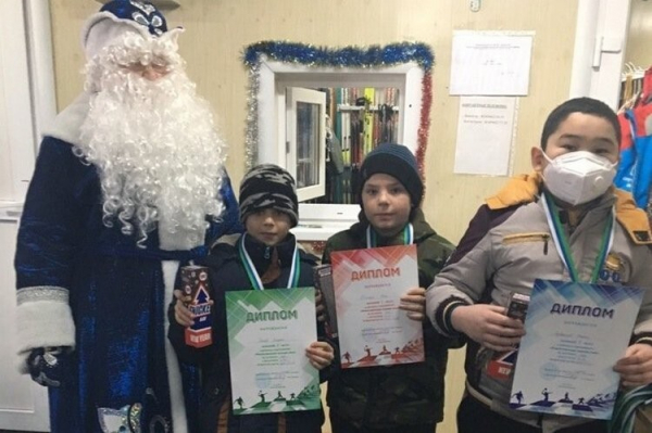 Депутат Тюменской гордумы помогает детям приобщиться к спорту