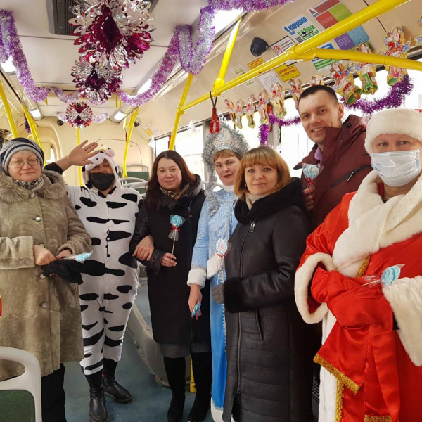 
Новогодняя сказка в тюменских автобусах
