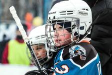 Хоккеисты и конькобежцы соревновались в Тюмени в День зимних видов спорта 