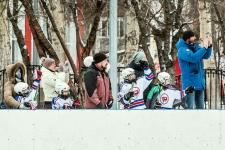 Хоккеисты и конькобежцы соревновались в Тюмени в День зимних видов спорта 