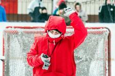 Хоккеисты и конькобежцы соревновались в Тюмени в День зимних видов спорта 