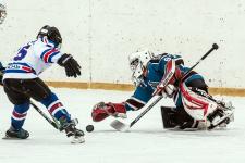 Хоккеисты и конькобежцы соревновались в Тюмени в День зимних видов спорта 