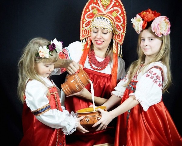 От тюменцев ждут фотографии в национальных костюмах