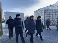 Владимир Якушев и Александр Моор оценили новый облик Базарной площади в Тобольске