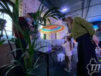 Ялтинский пляж на берегу Туры: в "Конторе пароходства" для тюменцев создали отпускное настроение