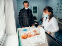 Тюменская поликлиника получила 20 планшетов, манекен-тренажер и мебель Тюменская поликлиника получила 20 планшетов, манекен-тренажер и мебель