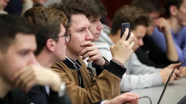 Границу возраста молодежи в Тюменской области сдвинули до 35 лет