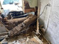 Автомобилист протаранил деревянный дом в Тюмени, есть пострадавшие Автомобилист протаранил деревянный дом в Тюмени, есть пострадавшие