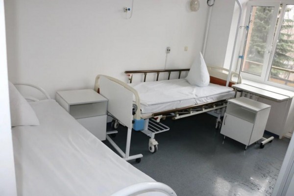 Две женщины с коронавирусом скончались за сутки в Тюменской области