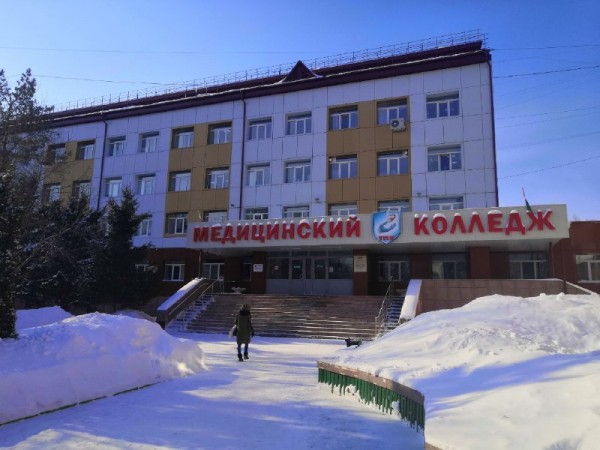 В пандемию более 300 студентов тюменского медколледжа работали в "красной зоне"
