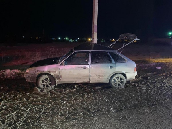 В Ишиме пьяный водитель не справился с управлением, пассажир госпитализирован