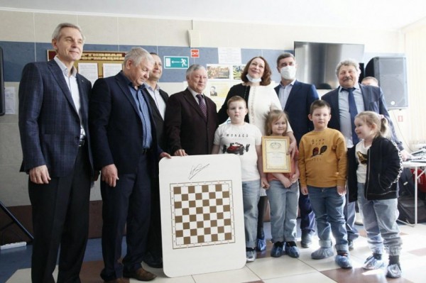 Гроссмейстер Анатолий Карпов встретился с тюменскими шахматистами