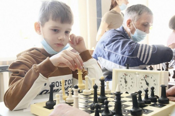 Гроссмейстер Анатолий Карпов встретился с тюменскими шахматистами