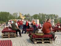 Легкоатлетической эстафетой и "Маршем здоровья" отметили тюменцы День Победы на набережной