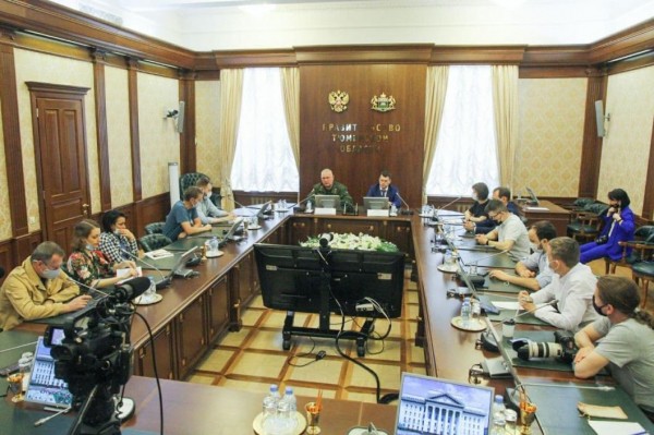 Крупный пожар в Юргинском районе будут тушить с вертолета Ми-26