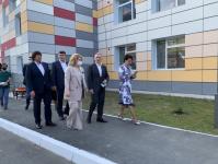 Губернатор осмотрел реконструированное здание начальной школы Тобольского лицея