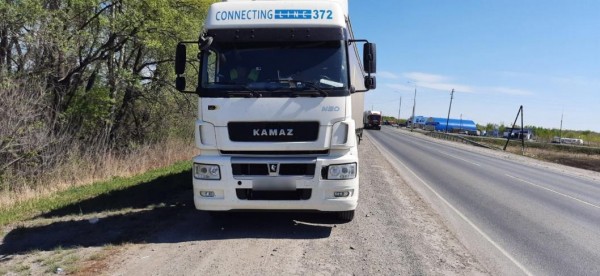В Ишимском районе инспекторы задержали пьяного дальнобойщика
