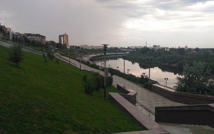 Тюменцы второй день жалуются на дым и запах гари