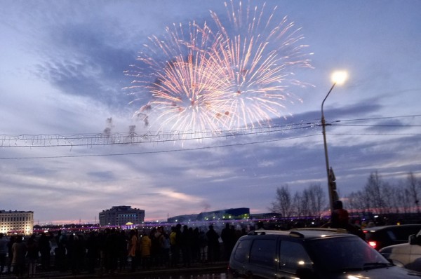 Как в столицах Большого Урала прошли салюты. Фото