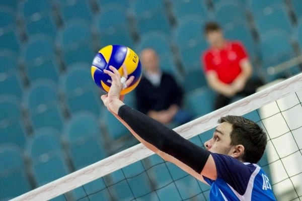 Тюменцев приглашают сыграть в волейбол на пруду Южный