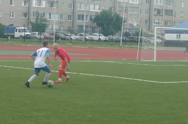 Тобольские футболисты дома проиграли "Металлургу" из Аши