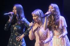 Глава Тюменской области вручил региональные награды участникам Российской студвесны 