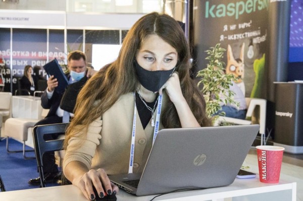 Тюменцев просят не игнорировать меры безопасности даже после вакцинации от COVID-19