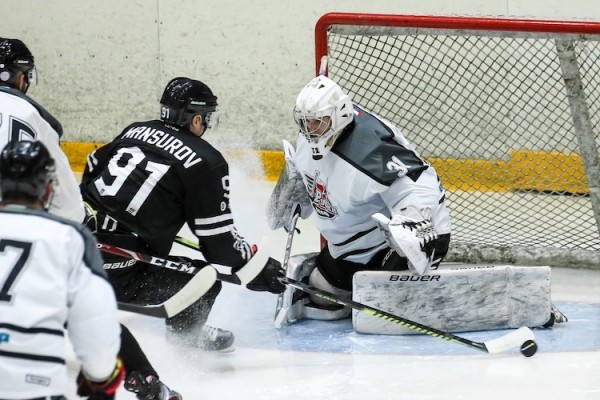 ХК "Рубин" в контрольном матче уступил в Челябинске