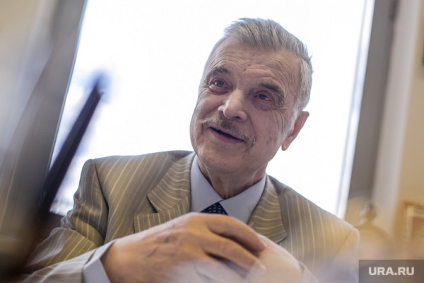 Хасбулатов раскрыл опасность объединения регионов. &laquo;Эта идея подрывная&raquo;