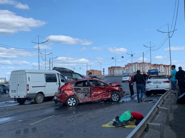 Шесть человек пострадали в массовом ДТП в центре Тюмени