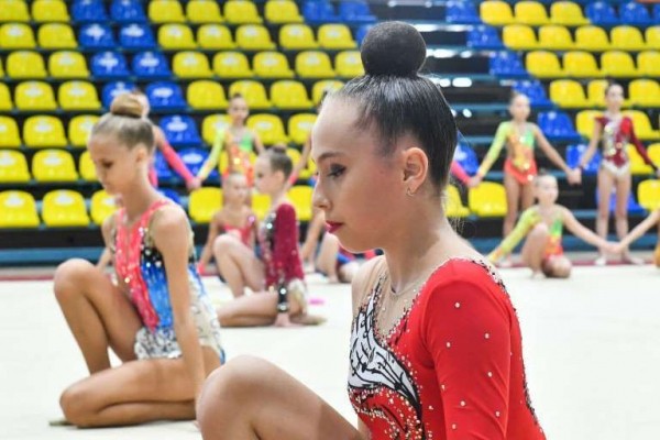 Тюменские гимнастки присоединились к флешмобу в поддержку Дины и Арины Авериных