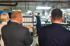 В Тюмени состоялась передача более 2 млн бюллетеней на выборы областной думы В Тюмени состоялась передача более 2 млн бюллетеней на выборы областной думы