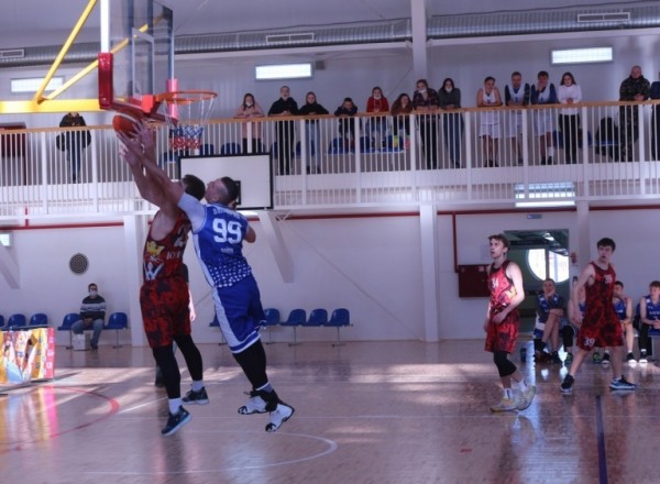 В Тобольском районе на турнире по баскетболу разыграют 80 тыс. рублей