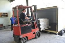 В Тюмени состоялась передача более 2 млн бюллетеней на выборы областной думы В Тюмени состоялась передача более 2 млн бюллетеней на выборы областной думы