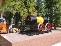 Макет паровоза Черепановых установили в сквере Железнодорожников в Тюмени 