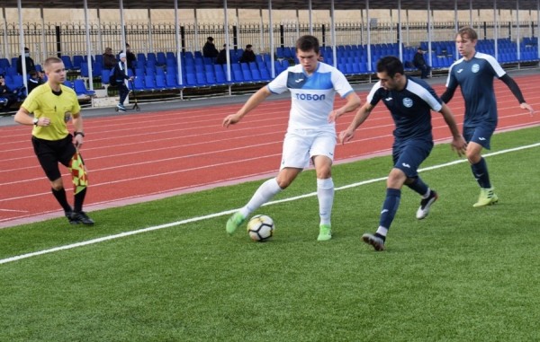 ФК "Тобол" сыграет с челябинскими футболистами