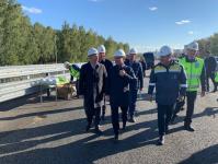 Строительство дорожных развязок в Тюмени ведут с учетом развития города, заявил Александр Моор