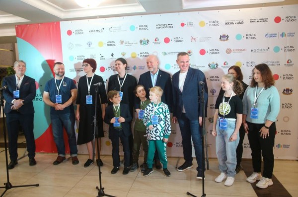 
Глава Тюмени пожелал участникам кинофестиваля незабываемых впечатлений
