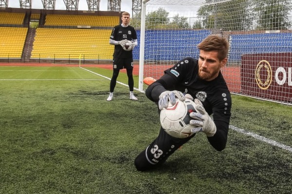 Получивший травму голкипер ФК "Тюмени" вернется в строй через две недели