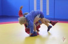 Росгвардейцы провели для юных тюменских спортсменов мастер-класс по самообороне Росгвардейцы провели для юных тюменских спортсменов мастер-класс по самообороне