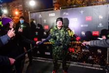 Тюменцы выстроились в большой шар на съемках финала комедии "Елки"