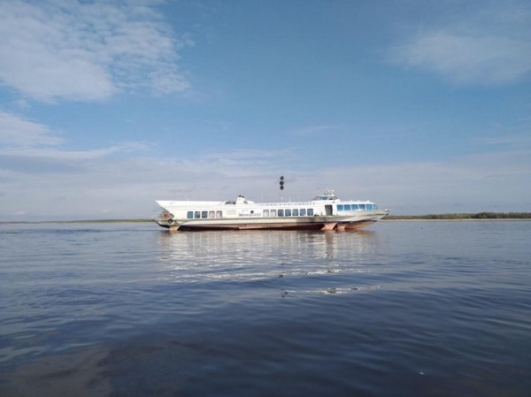 На Ямале транспортная прокуратура ведет проверку после столкновения двух теплоходов