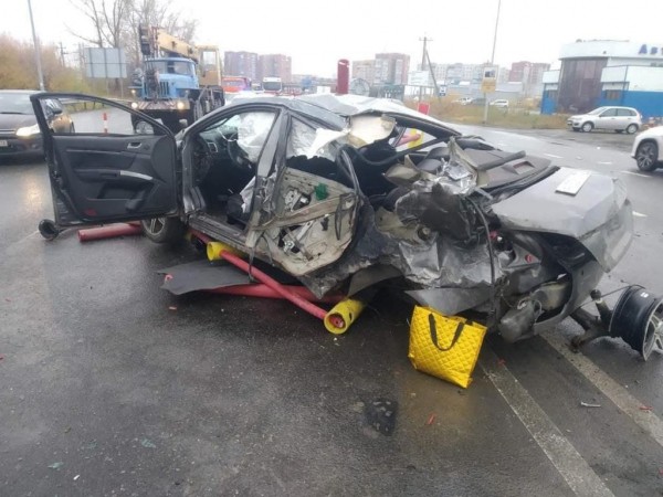 Состояние автомобилистки, попавшей в аварию на Червишевском тракте в Тюмени, тяжелое